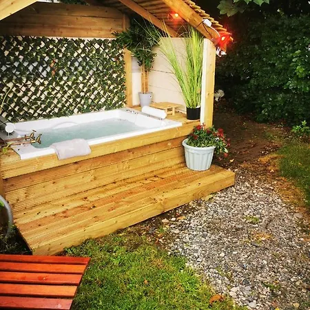 Self Catering With Hot Tub Option * ポート・レーイシュ