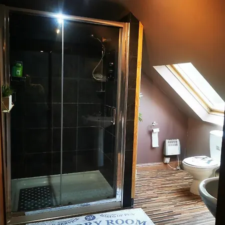 ゲストハウス Self Catering With Hot Tub Option