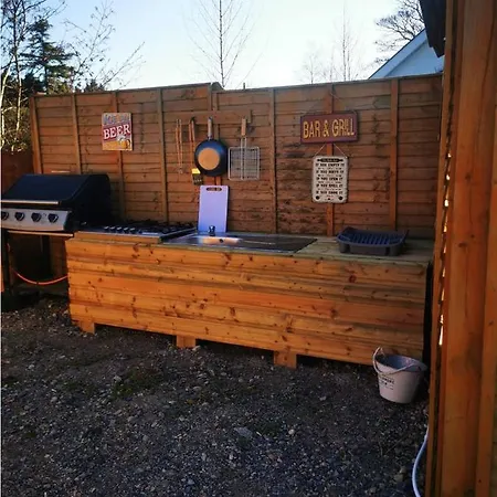 Casa de hóspedes Self Catering With Hot Tub Option *